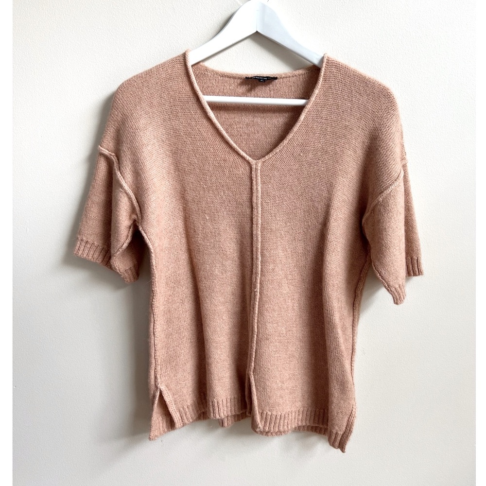 LAFAYETTE 148 New York V-Neck Blush Alpaca Sweater